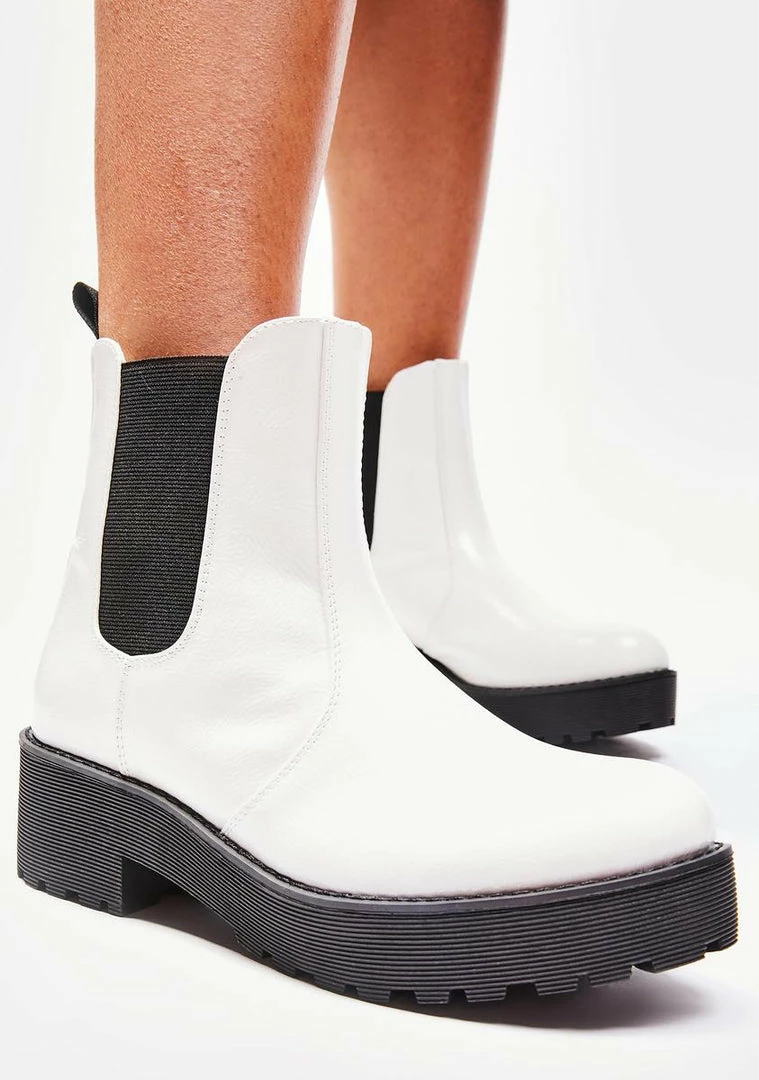 Dirty Laundry White Puddle Stompin' Boots