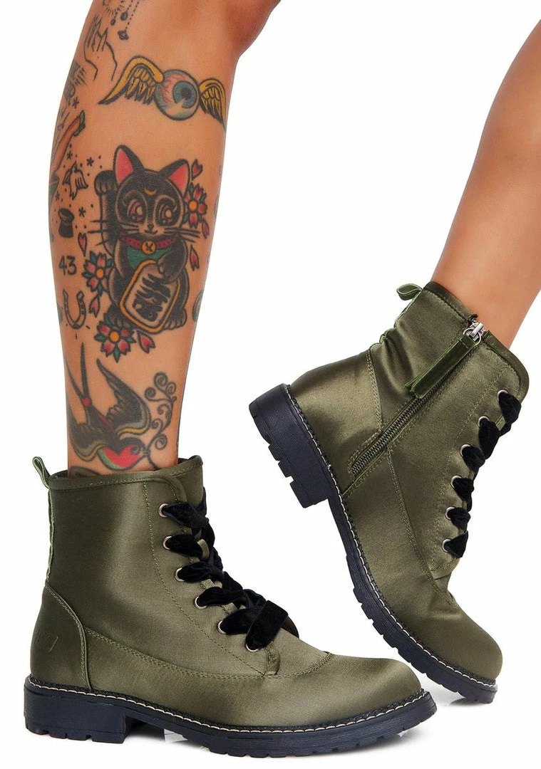 Promo ๐ Dirty Laundry Hide N' Sleek Satin ๐ฅพ Boots ๐ฅพ Boots & Booties ๐ 2 Dirty Laundry Hide N' Sleek Satin Boots Boots & Booties