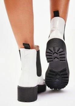 Dirty Laundry White Puddle Stompin' Boots