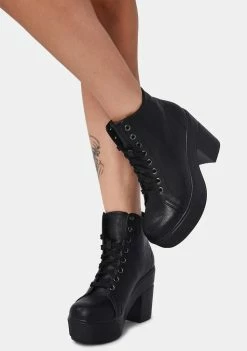 Dirty Laundry Campus Queen Booties