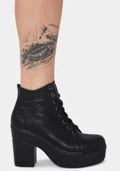 Dirty Laundry Campus Queen Booties